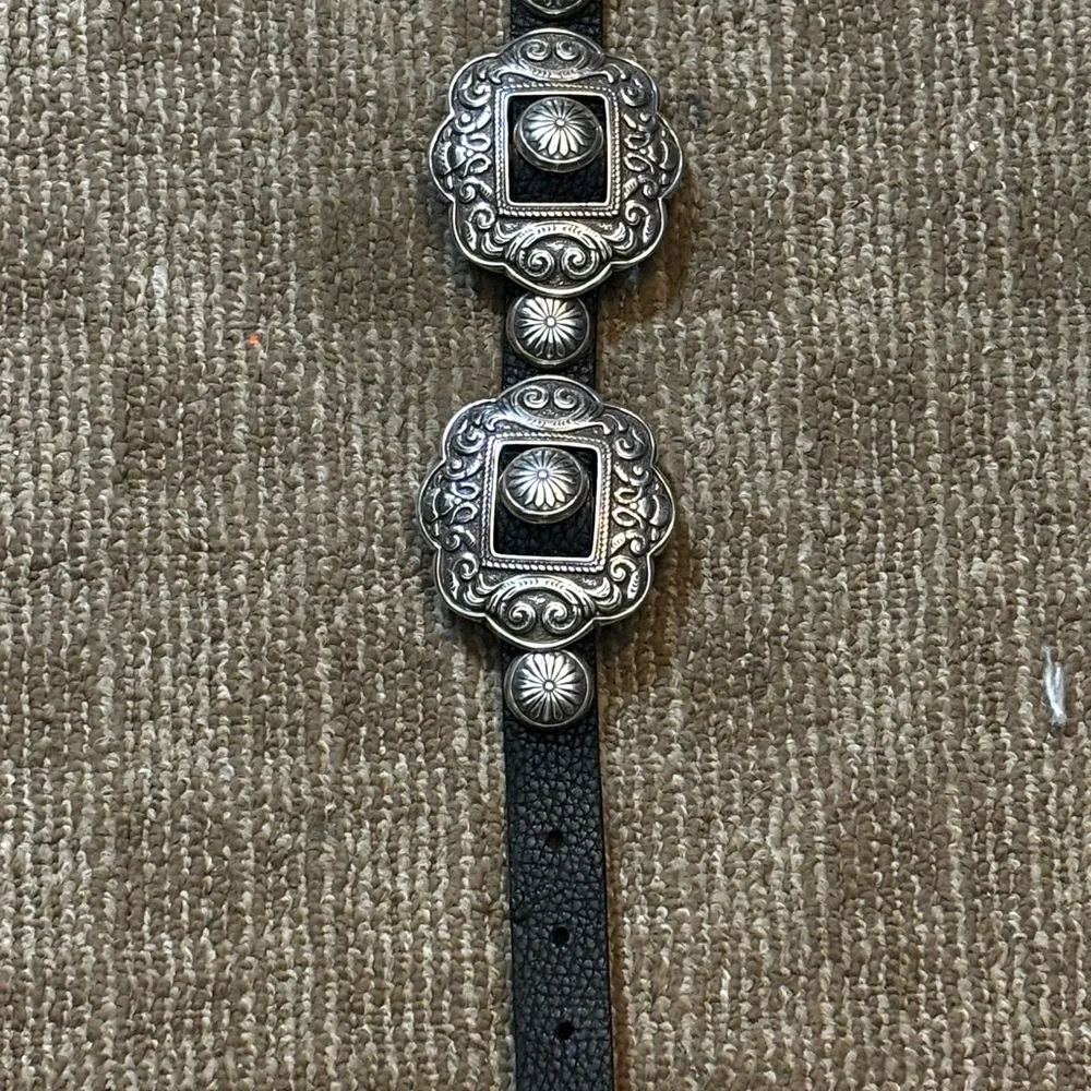 XL Heavy Black  leather concho belt with silver-tone hardware - Picture 5 of 6